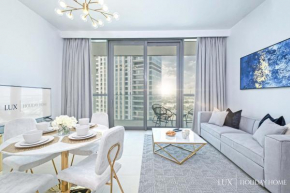 LUX Luxury Downtown Views Suite